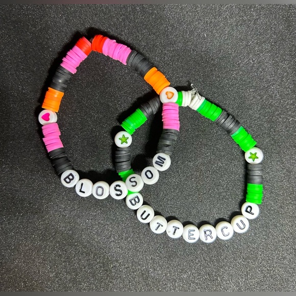 Blossom (The Powerpuff Girls) Heishi Bracelet - Picture 10 of 11